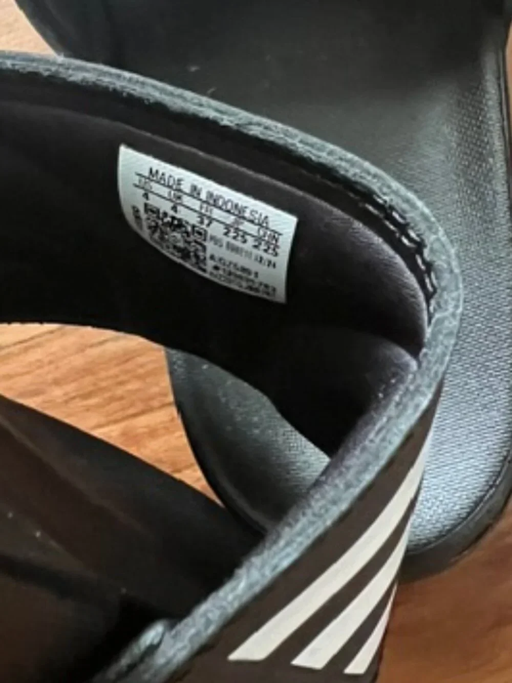 NWOT Boys Adidas Adilette Slides